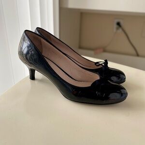 Black bow kitten heels